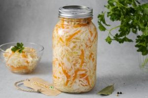 Хрустящая капуста в рассоле на зиму