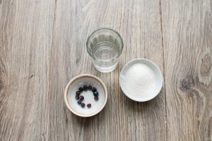 Можжевеловая настойка Можжевеловая настойка