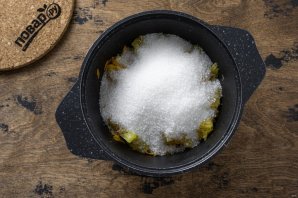 Апельсиновое варенье с орехами