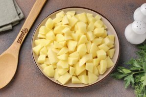 Суп из сайры с перловкой