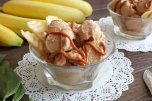 Мороженое из банана и сгущенки
