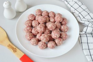 Суп с нутом и фрикадельками Суп с нутом и фрикадельками