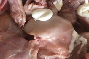 Рецепт: Запеченная курица с картошкой в трехлитровом балоне — В трёхлитровом баллоне.