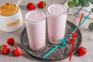 Молочный коктейль с клубникой без мороженого