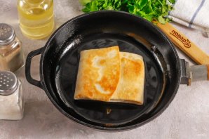 Хачапури из лаваша с творогом