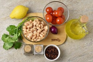 Салат из консервированной белой фасоли Салат из консервированной белой фасоли