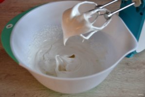 "Макаронс" на итальянской меренге