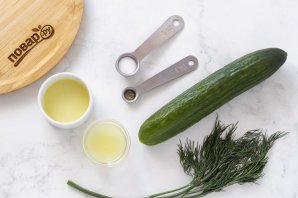 Салат из огурцов с укропом