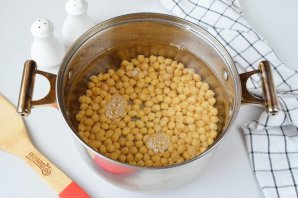 Суп с нутом и фрикадельками Суп с нутом и фрикадельками