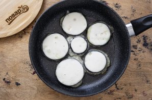 Баклажаны жареные в кляре