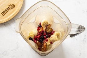 Бананово-смородиновый смузи